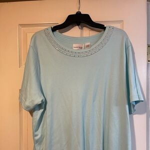 Madison Taylor Women's Sky Blue Short Sleeve Tee